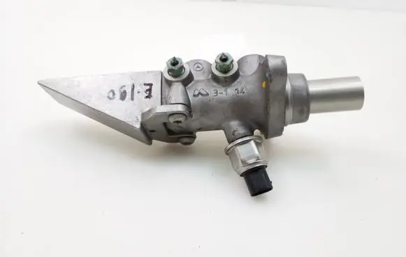 Mercedes-Benz R W251 Master brake cylinder A1644300401