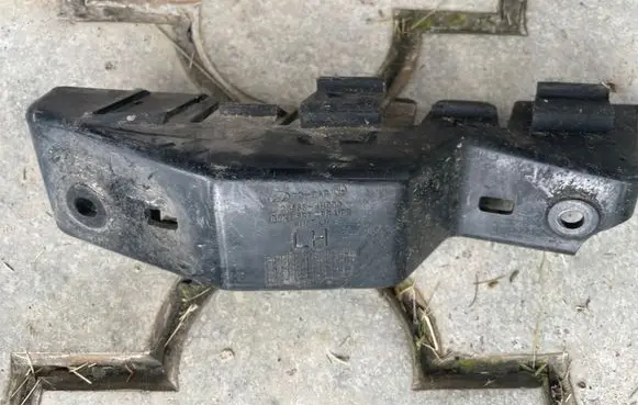 Hyundai H-1, Starex, Satellite Front bumper mounting bracket 865554H000
