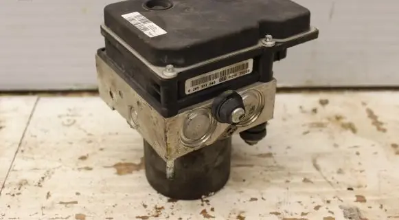 Peugeot 508 ABS Pump 9675709180