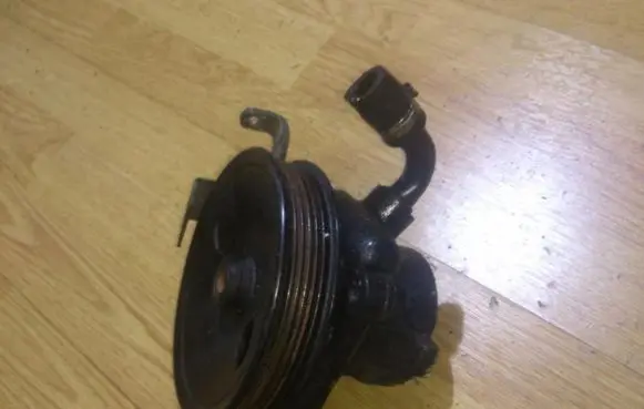 Volvo S40, V40 Power steering pump 9125202