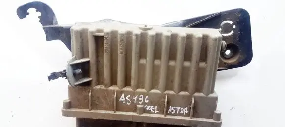 Opel Astra G Coolant fan relay 09131731 ID252618 09131731ID252618