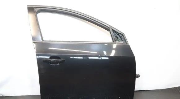 Chevrolet Cruze Front door