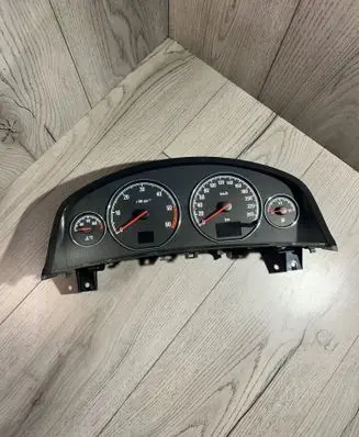 Speedometer (instrument cluster)