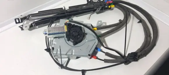 BMW 5 F10 F11 Curtain motor 7232773