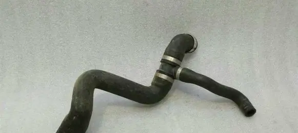 Mercedes-Benz ML W164 Engine coolant pipe/hose A1645011182
