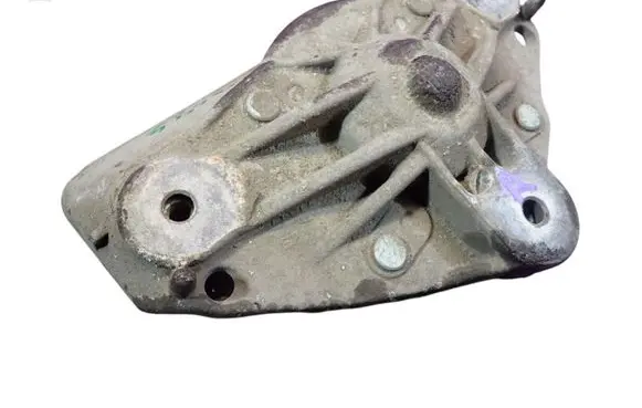 Volkswagen Touareg I Front upper strut mount 