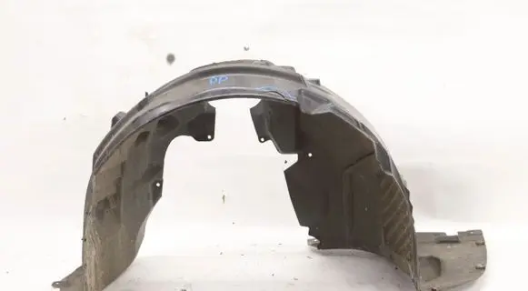 BMW 1 F40 Front arch 7436624