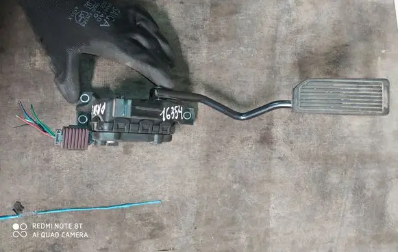 Nissan Primera Accelerator throttle pedal 18002AU410 6PV00862001