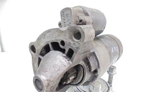 Peugeot Partner Starter motor M001T80082