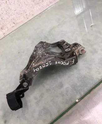Ford Focus A/C compressor mount bracket Jx6010k360aa Jx6010k360