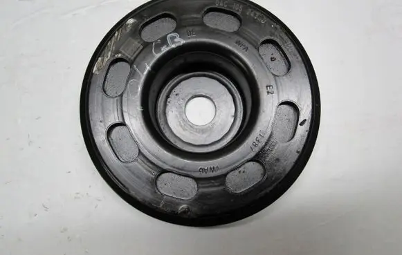 Seat Leon IV Crankshaft pulley 04C105243D
