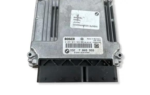 BMW X3 E83 Engine control unit/module 0281013924 7809999 030154290