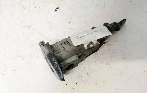 Skoda Superb B6 (3T) Front door lock (next to the handle) 