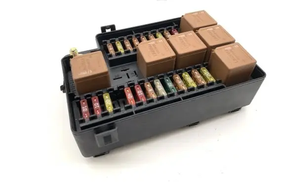 Jaguar XK8 - XKR Fuse module LJE2822BA