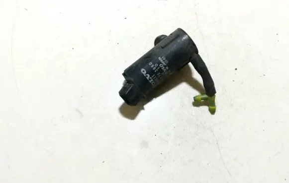 Volvo S80 Windscreen/windshield washer pump 9169611 060210-3950