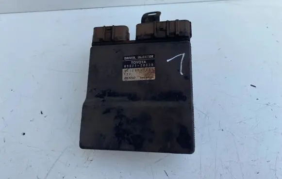 Toyota Corolla Verso E121 Fuel injection control unit/module 8987120030