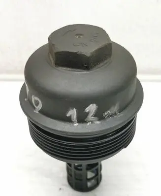 Volvo V70 Oil filter cover 6740217339