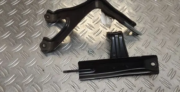 Toyota Yaris Battery bracket 
