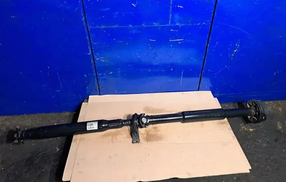 Mercedes-Benz CLS C219 Middle center prop shaft A2114102316