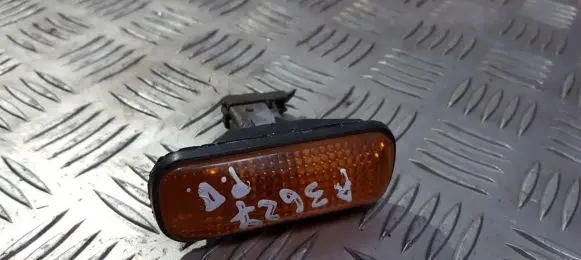 Honda Civic Front fender indicator light