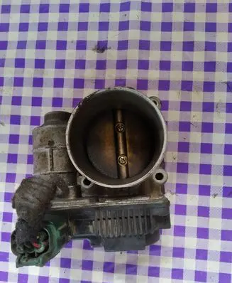 Nissan X-Trail T30 Throttle valve SERA57601 A2X01