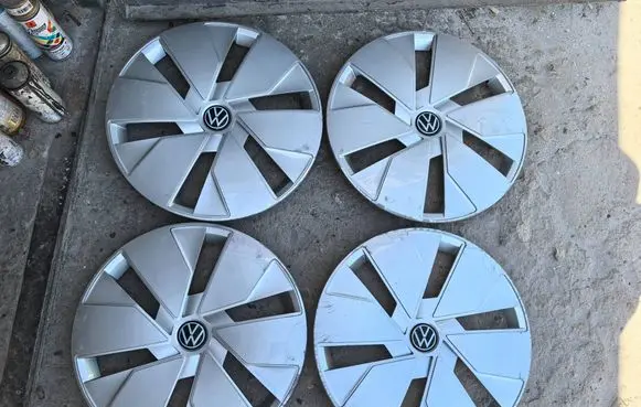 Volkswagen ID.3 R18 wheel hub/cap/trim 10A601147