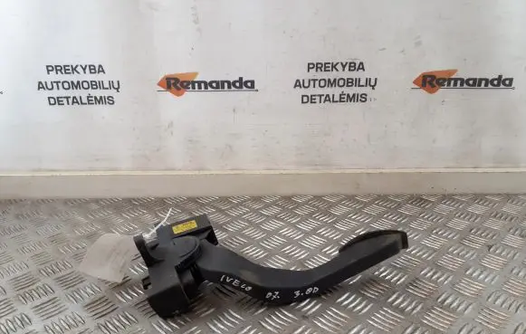 Iveco Daily 4th gen Accelerator throttle pedal 0281002632 504061734