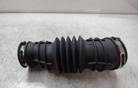 Air intake hose/pipe