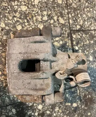Ford Focus C-MAX Rear brake caliper