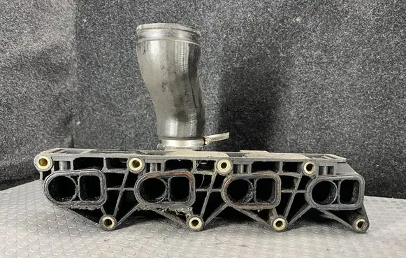 Mercedes-Benz Vito Viano W639 Intake manifold A6460980083 A6460900337