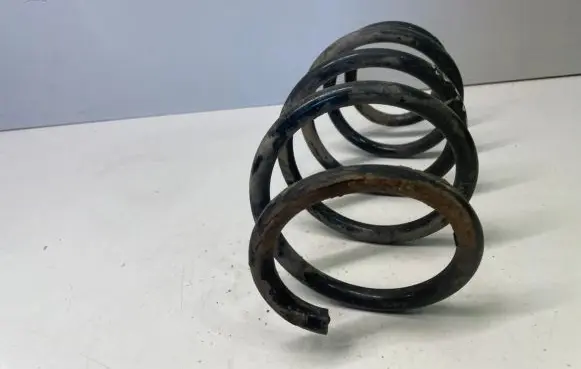 Volkswagen PASSAT B7 Front coil spring