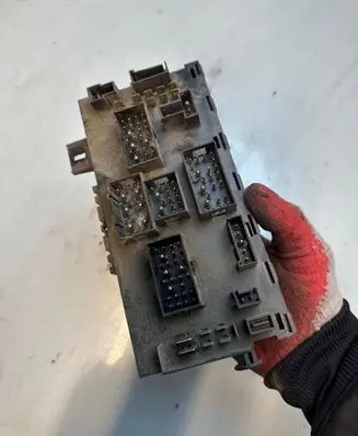 Volkswagen Transporter - Caravelle T3 Fuse module 171941813D