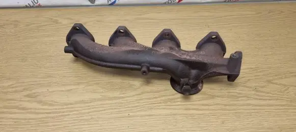 BMW 5 F10 F11 Exhaust manifold 8519888