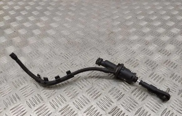 Clutch slave cylinder