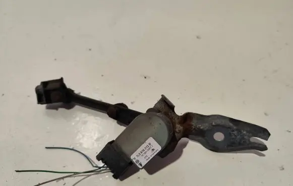 Headlight/headlamp level sensor