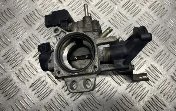 Toyota Yaris Throttle valve 894520D010
