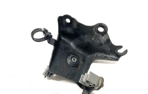 Toyota Avensis T270 ABS pump bracket 