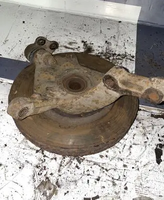 Renault Trafic II (X83) Front wheel hub