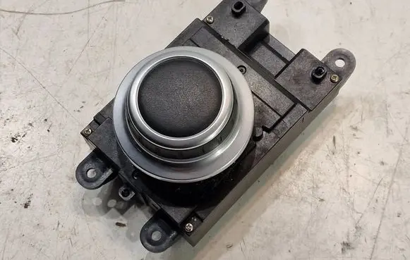 BMW 5 E60 E61 Head unit multimedia control 6944884