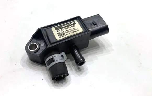 Volkswagen Golf VII Exhaust gas pressure sensor 03L906051B