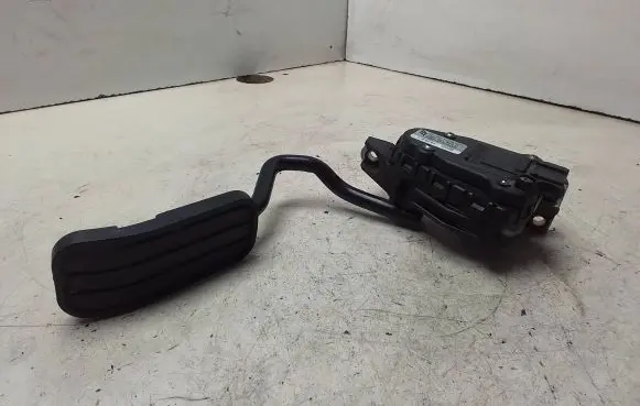 Volkswagen Sharan Accelerator throttle pedal 7M4721603D YM219F836GB 6PV00777005