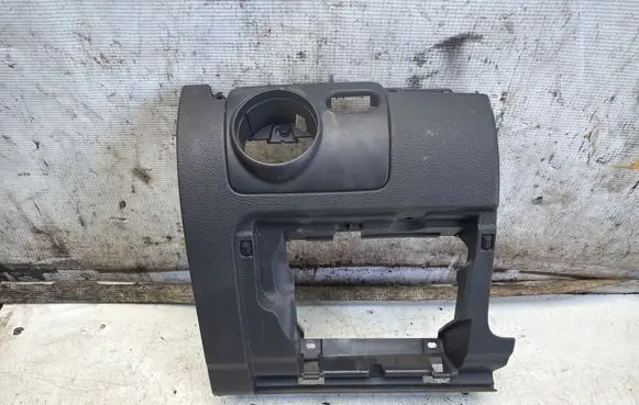 Volkswagen Golf V Dashboard lower bottom trim panel 1K1858367