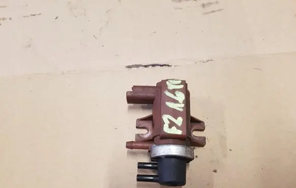 Ford Focus Valve vacuum 