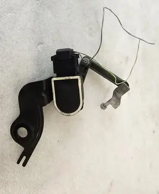 Mercedes-Benz S C217 Air suspension front height level sensor A2223271840