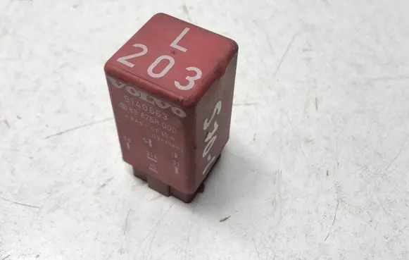 Volvo S70 V70 V70 XC Window wiper relay 9140663 898758000