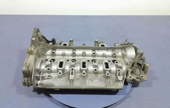 Renault Espace - Grand espace V Rocker cam cover 130C07962R