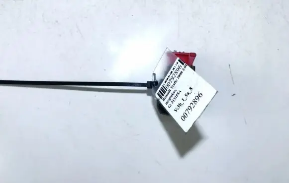 Renault Trafic II (X83) Windscreen/window heater switch 313155A