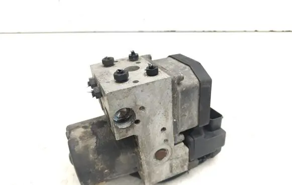 Volkswagen PASSAT B5.5 ABS Pump 3B0614111 0265220621 0273004573