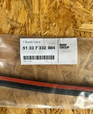 BMW 3 GT F34 Rubber seal loading door 51337332884