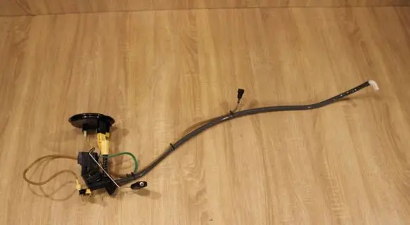 Jaguar XF X250 Fuel level sensor 